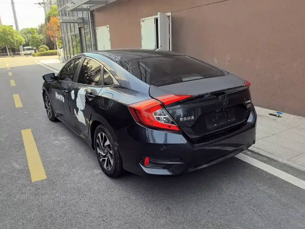 Honda Civic — миниатюра 5