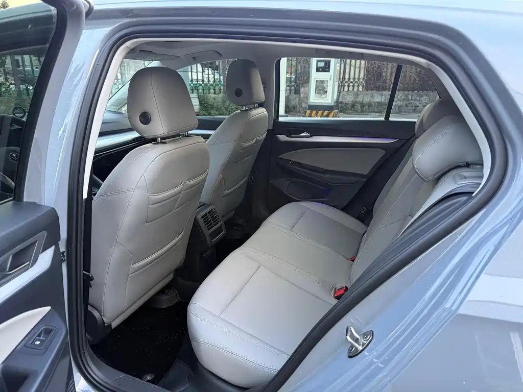 Volkswagen Golf — миниатюра 5