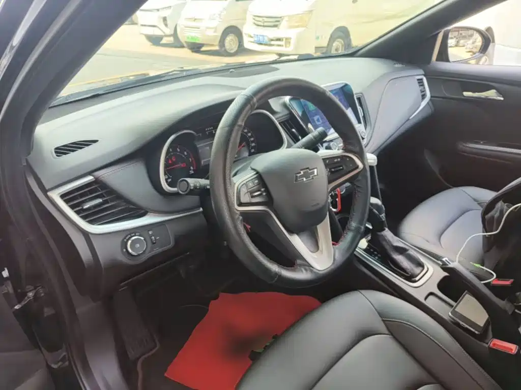 Chevrolet Monza — миниатюра 10