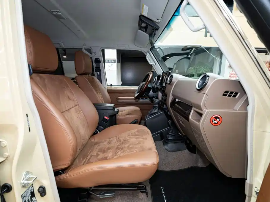 Toyota Land Cruiser — миниатюра 8