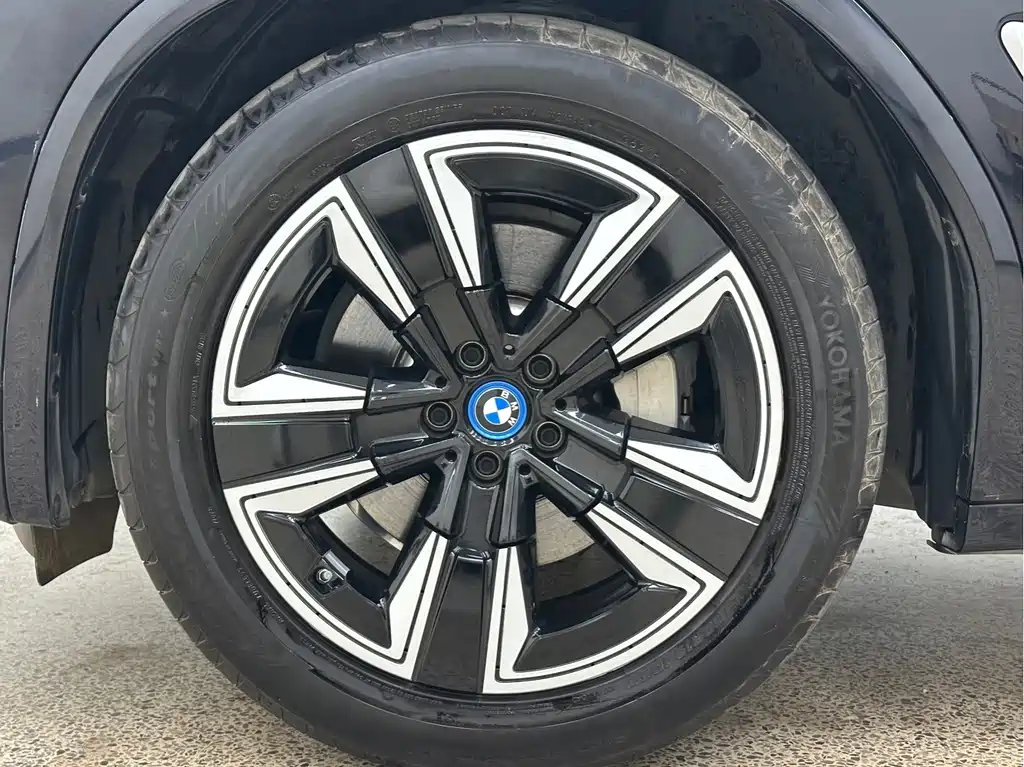 BMW iX3 — миниатюра 10