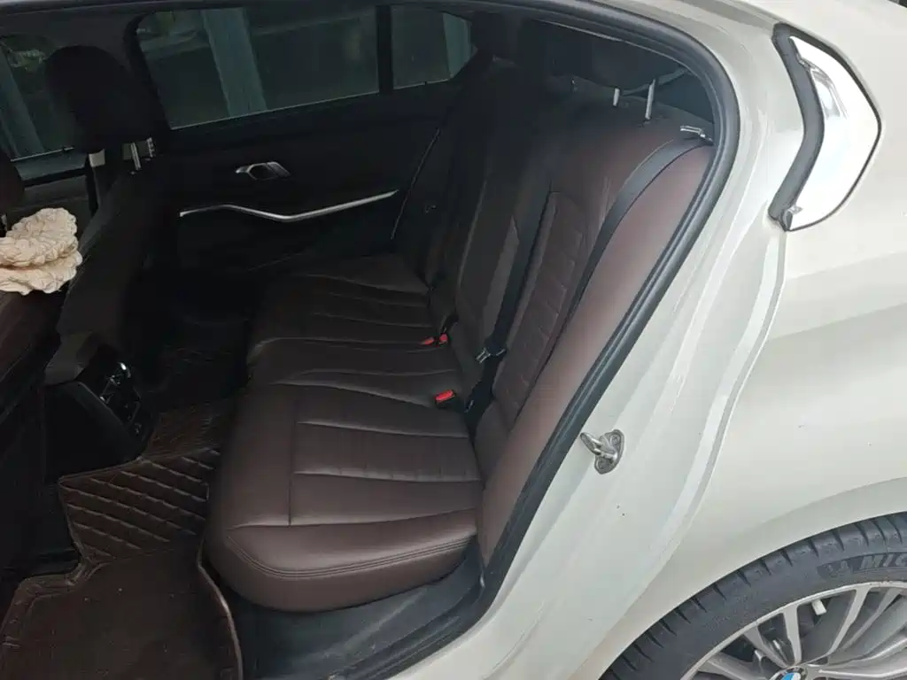 BMW 3 Series — миниатюра 17