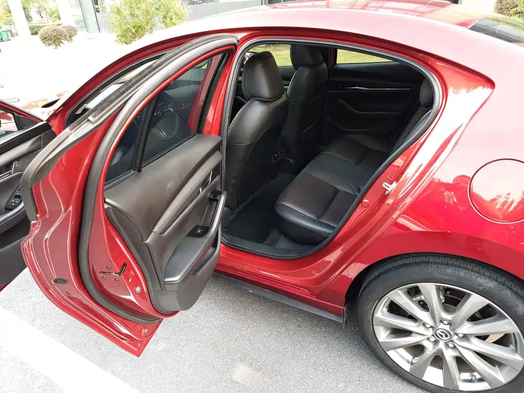 Mazda 3 Axela — миниатюра 3