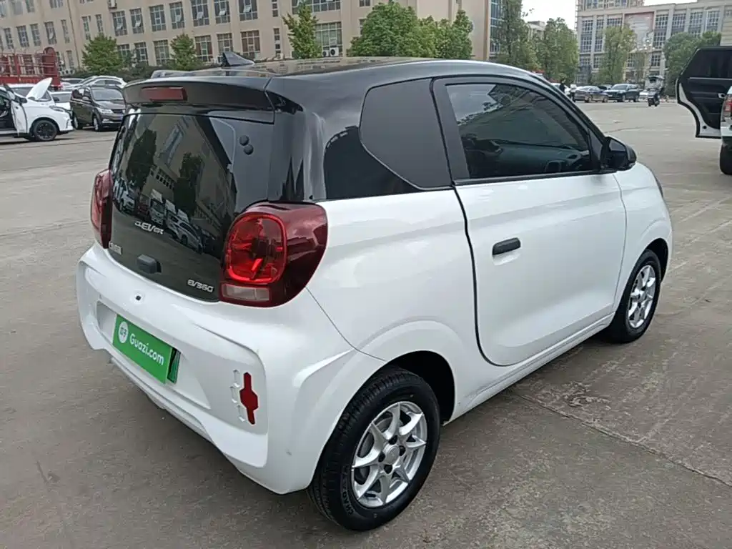 Roewe Clever — миниатюра 7