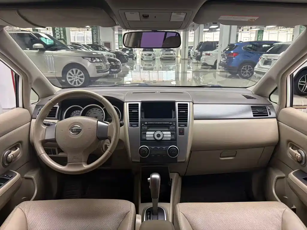 Nissan Tiida — миниатюра 19