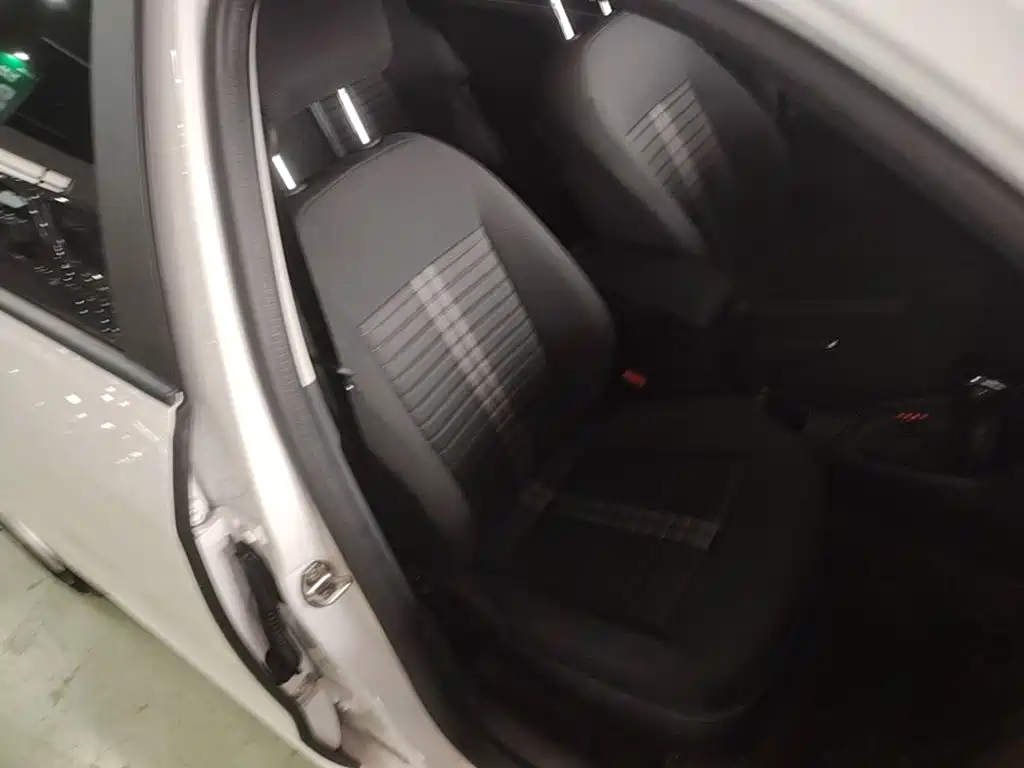 Volkswagen Lavida — миниатюра 25