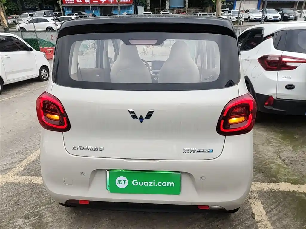Wuling Mini EV MINIEV 2025 Premium +