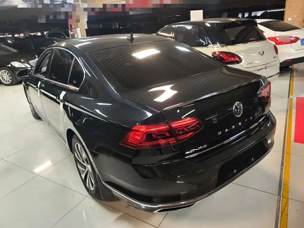 Volkswagen Magotan PHEV — миниатюра 5