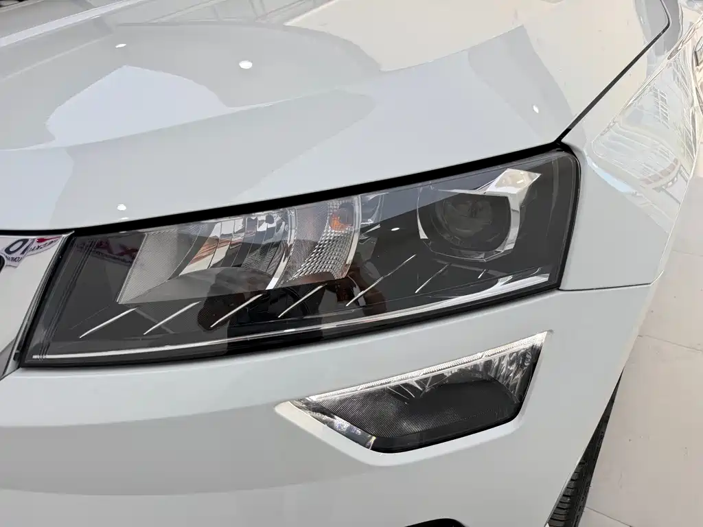 Skoda Karoq — миниатюра 7