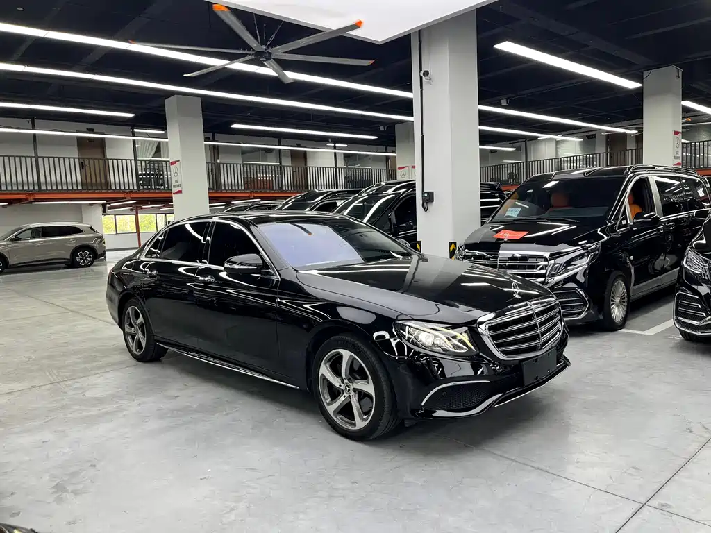 Mercedes-Benz E-Class — миниатюра 2
