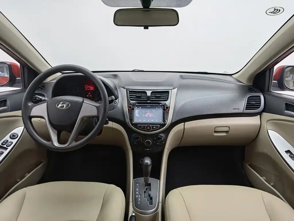 Hyundai Verna — миниатюра 5