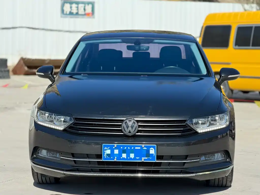 Volkswagen Magotan — миниатюра 2