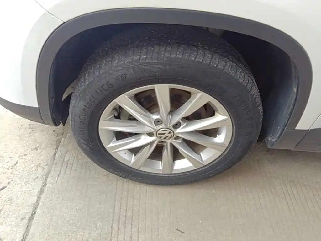 Volkswagen Tiguan — миниатюра 23