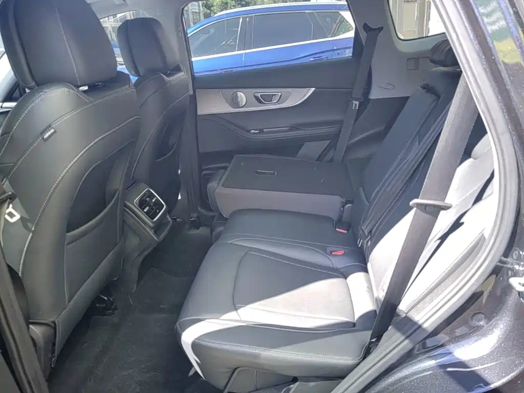 Chery Tiggo 8 PRO NEV — миниатюра 17