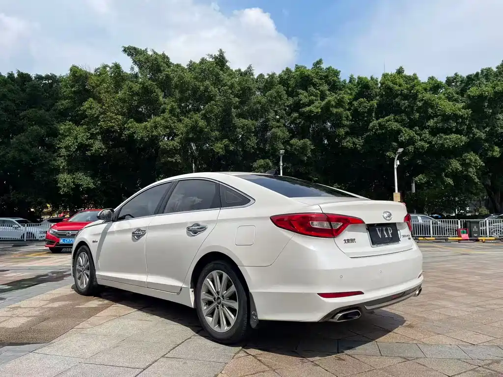 Hyundai Sonata — миниатюра 5