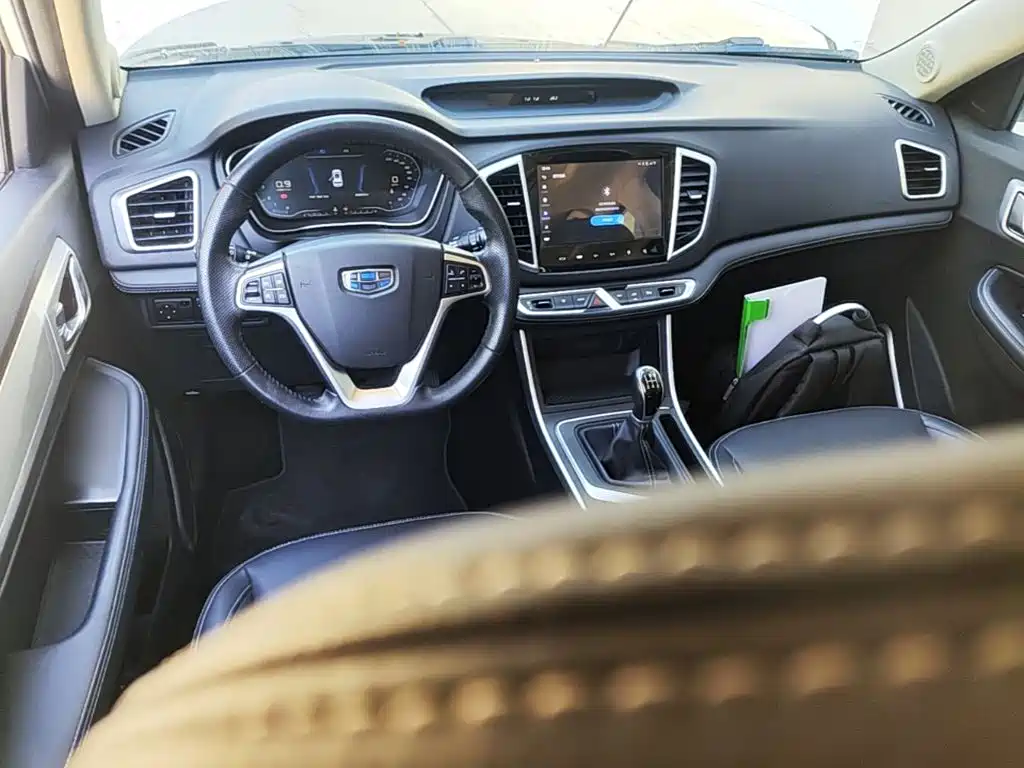 Geely Vision X6 — миниатюра 10