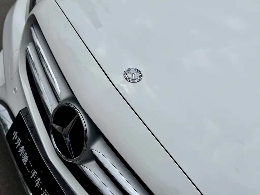 Mercedes-Benz C-Class — миниатюра 12