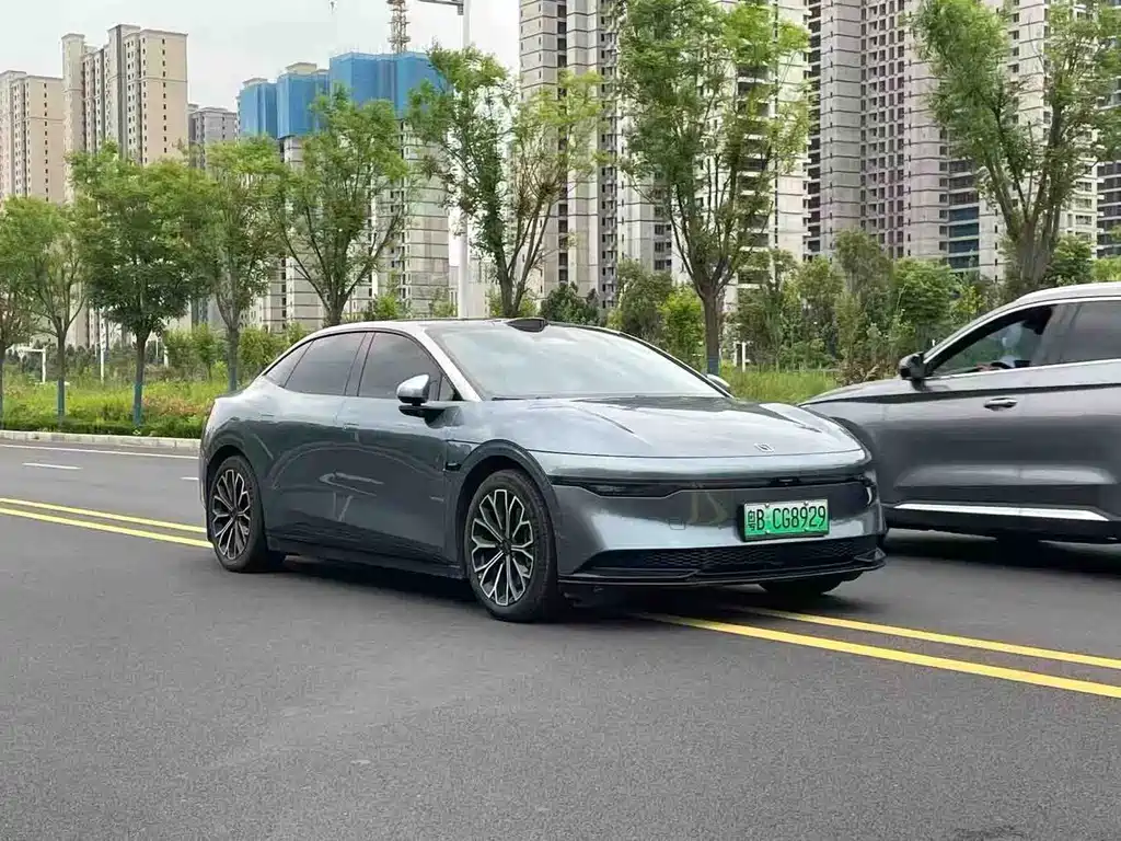 Zeekr 007