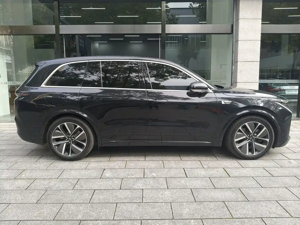 Li Auto IDEAL L8
