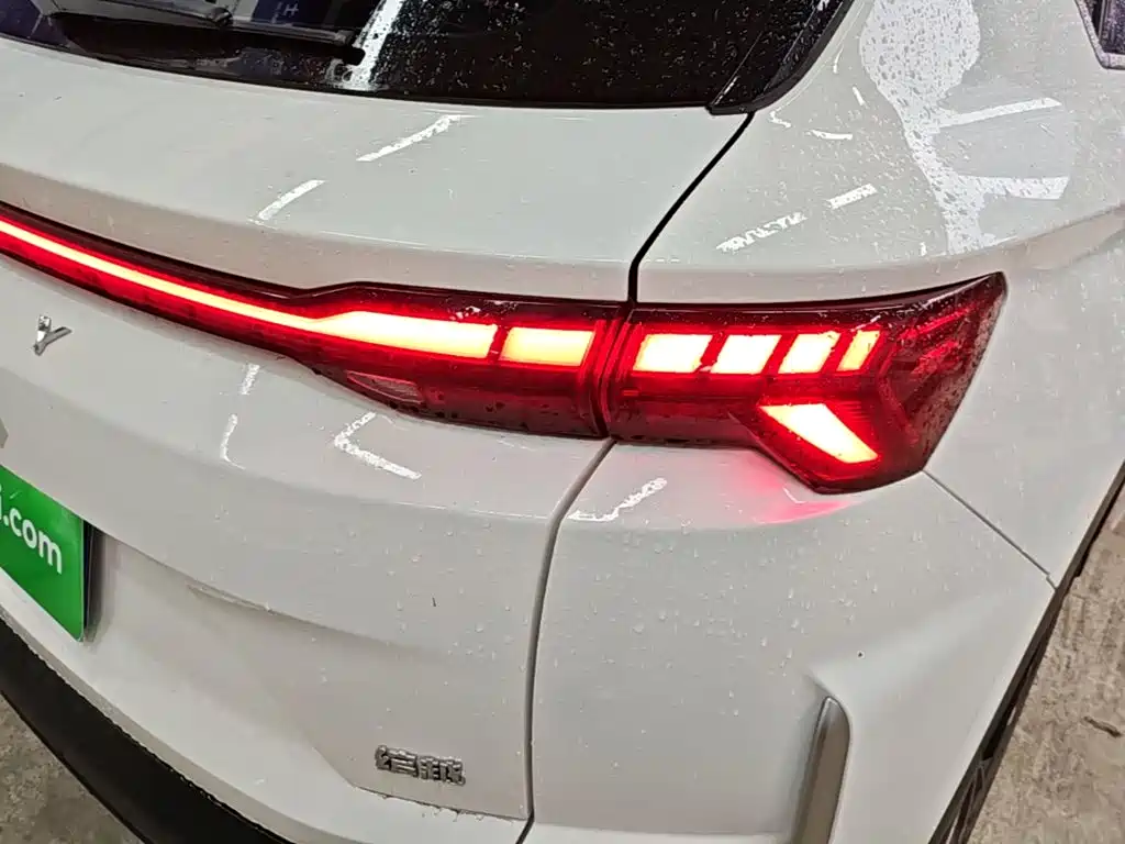 Geely Binyue — миниатюра 24