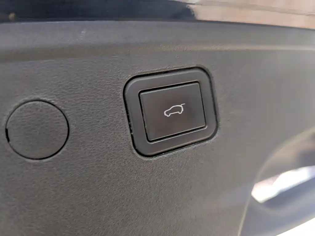 WEI PAI WEI BRAND VV7