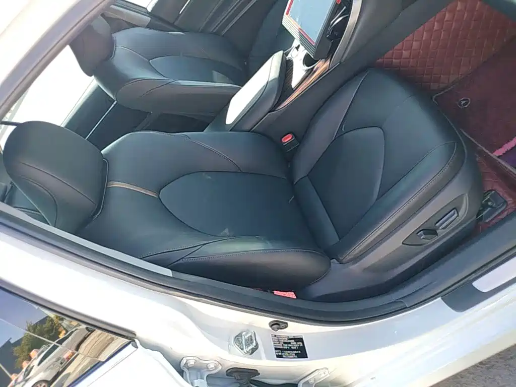 Toyota Camry — миниатюра 25
