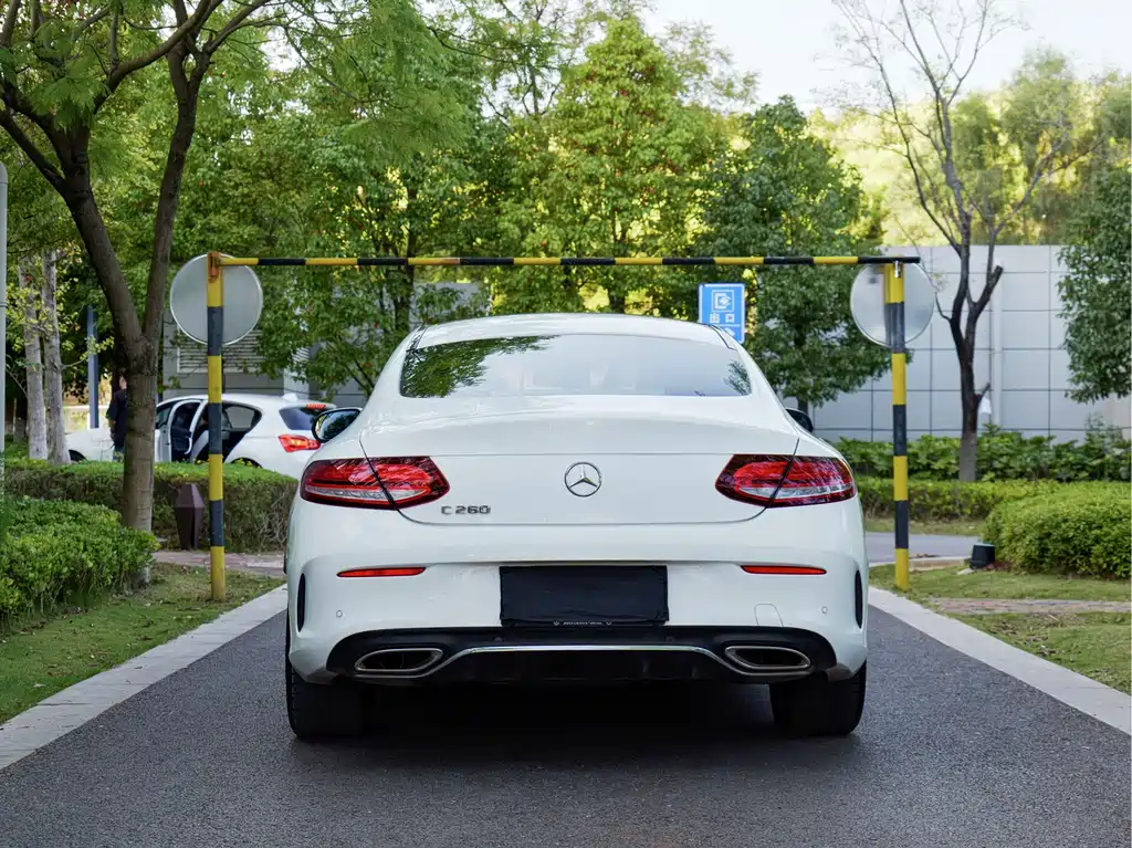Mercedes-Benz C-Class (Import) — миниатюра 4