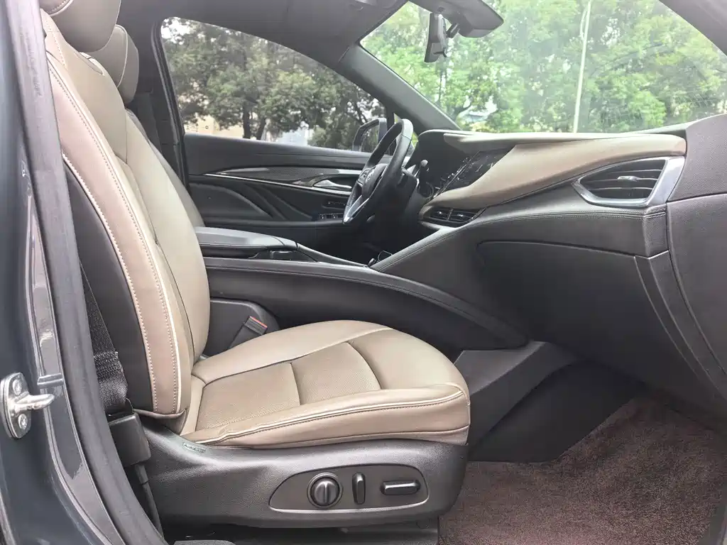 Buick Enclave — миниатюра 12