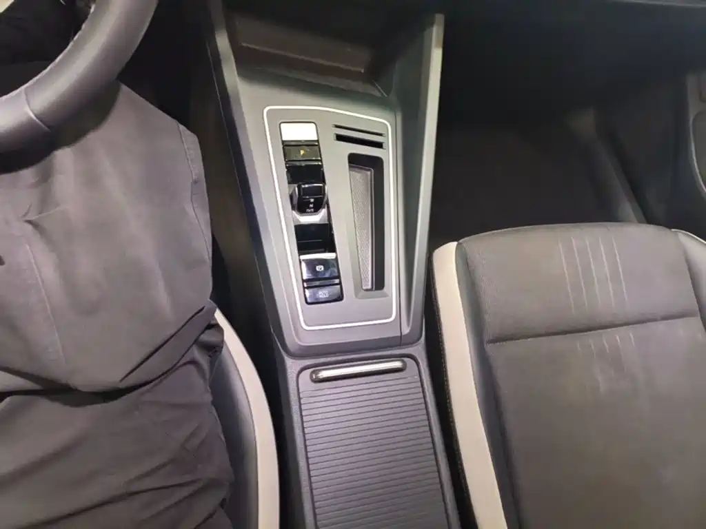 Volkswagen Golf — миниатюра 14