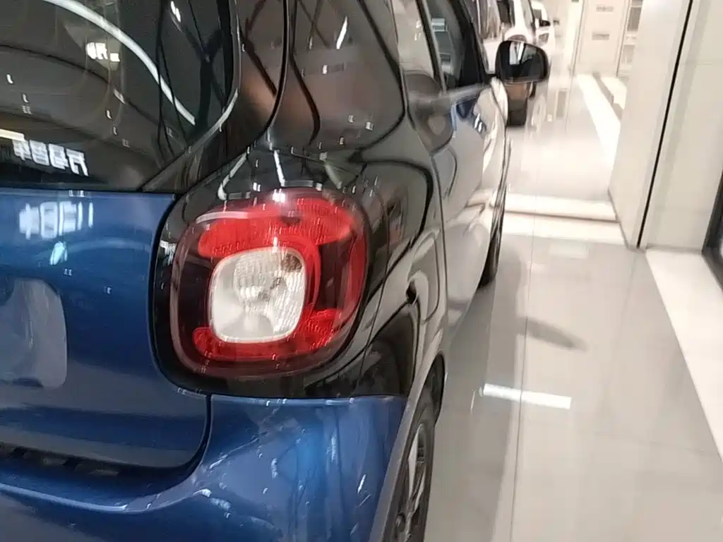smart Smart Fortwo — миниатюра 8
