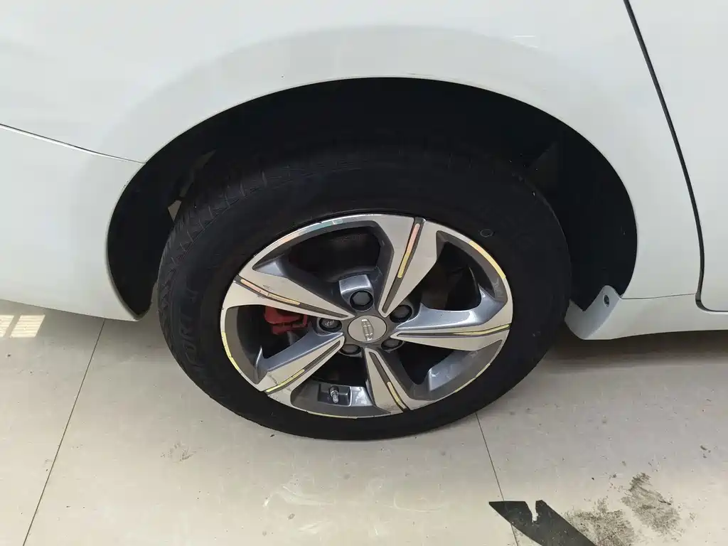 Geely Emgrand GL — миниатюра 14
