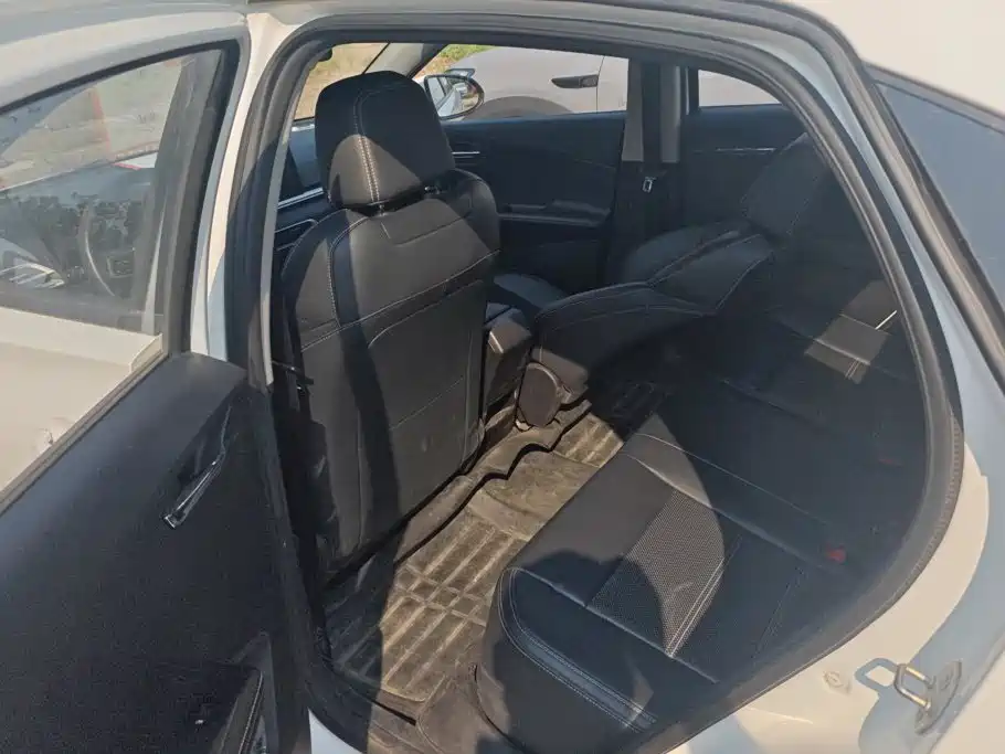 BYD e3 — миниатюра 11