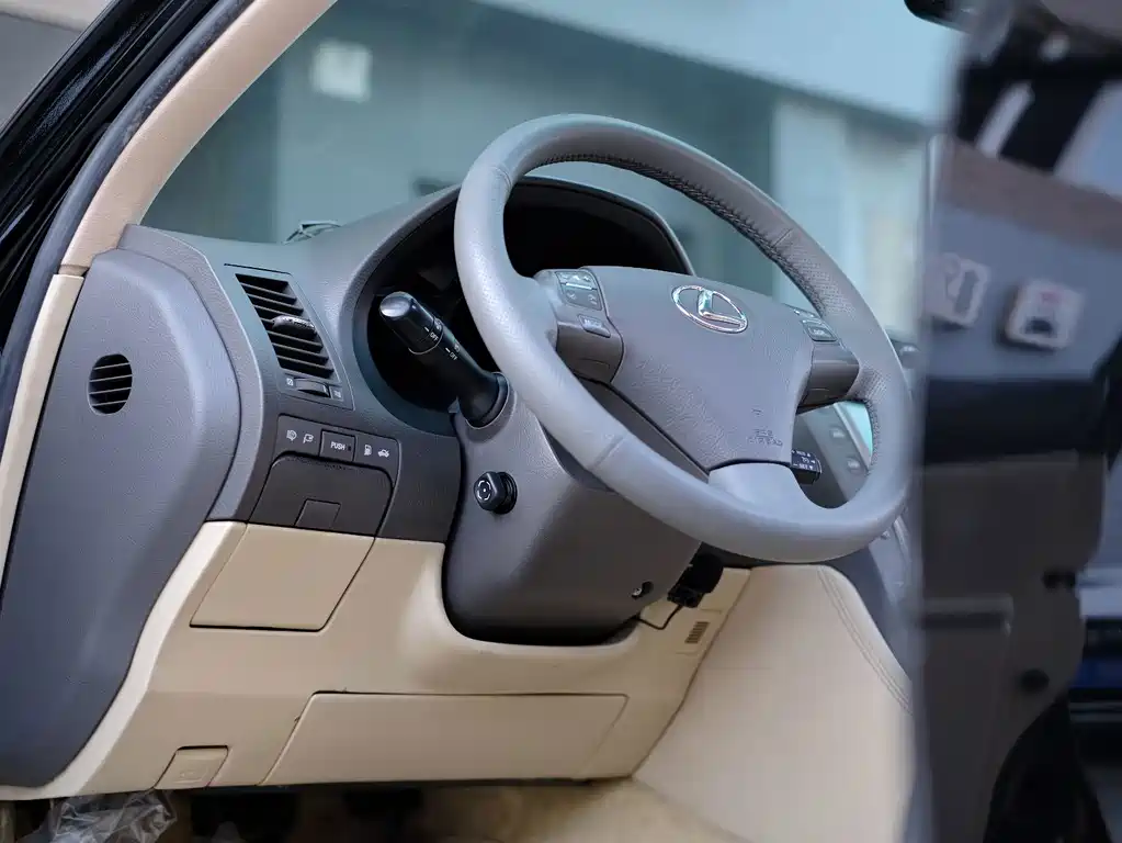 Lexus GS — миниатюра 27