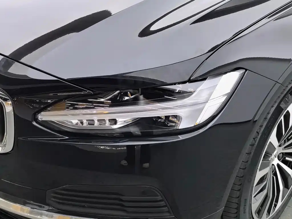 Volvo S90 PHEV — миниатюра 9
