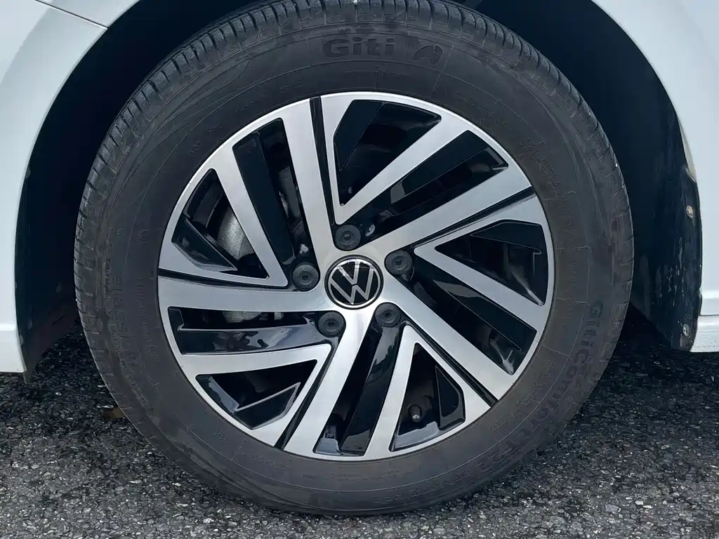 Volkswagen Lavida — миниатюра 10