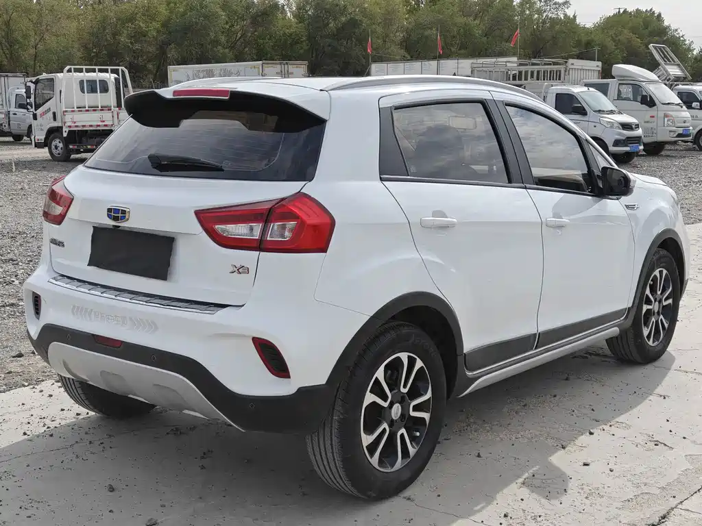 Geely Vision X3 — миниатюра 4