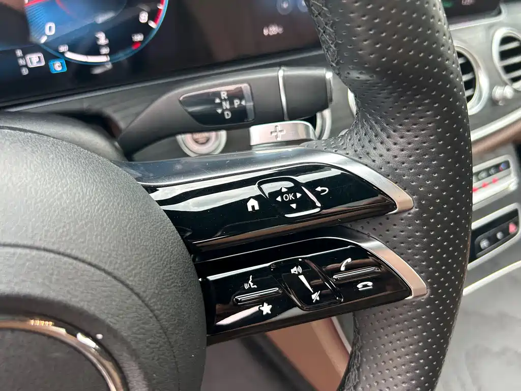 Mercedes-Benz E-Class — миниатюра 31