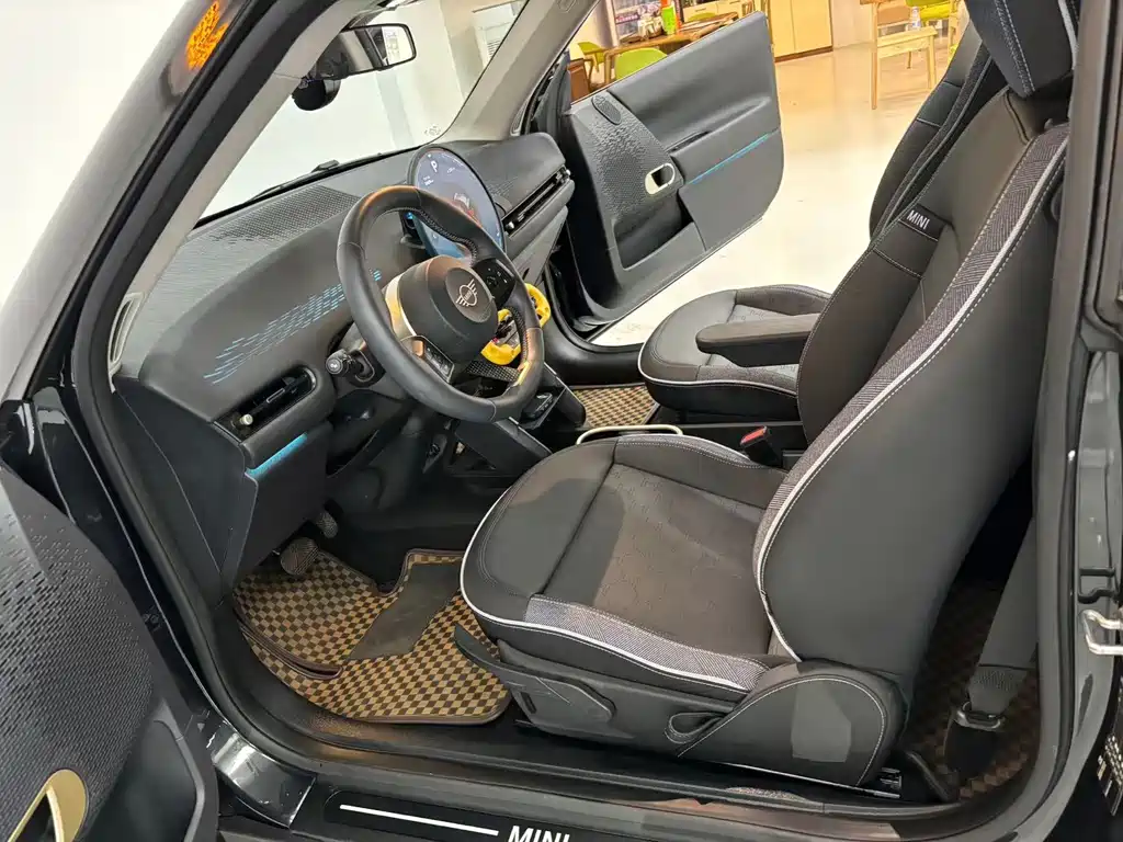 MINI MINI COOPER EV — миниатюра 6