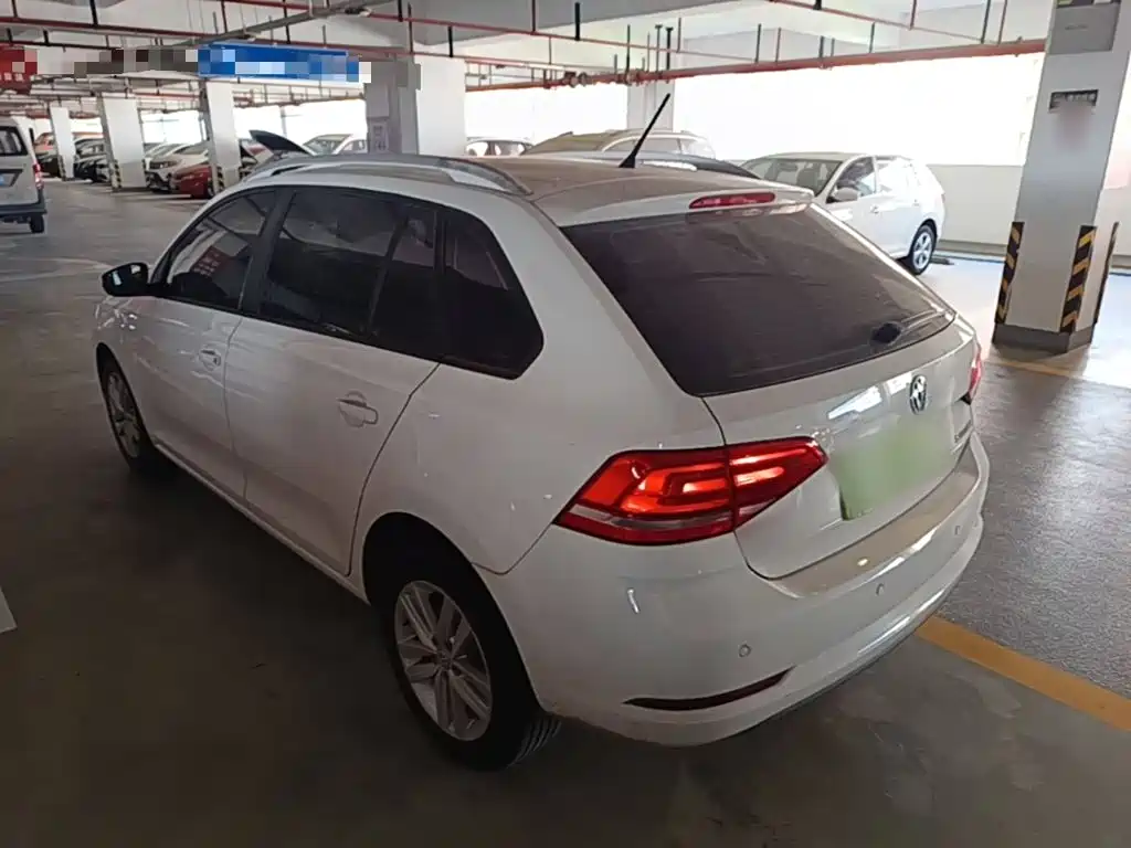 Volkswagen Santana — миниатюра 5