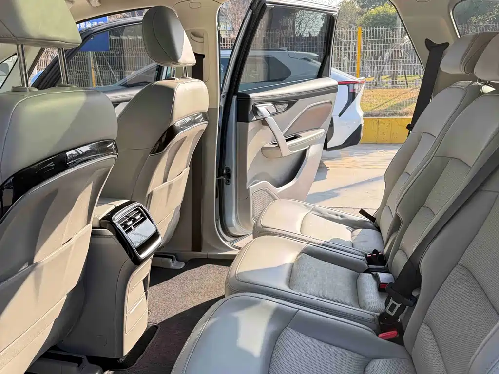 GEELY AUTOMOBILE JIAJIE