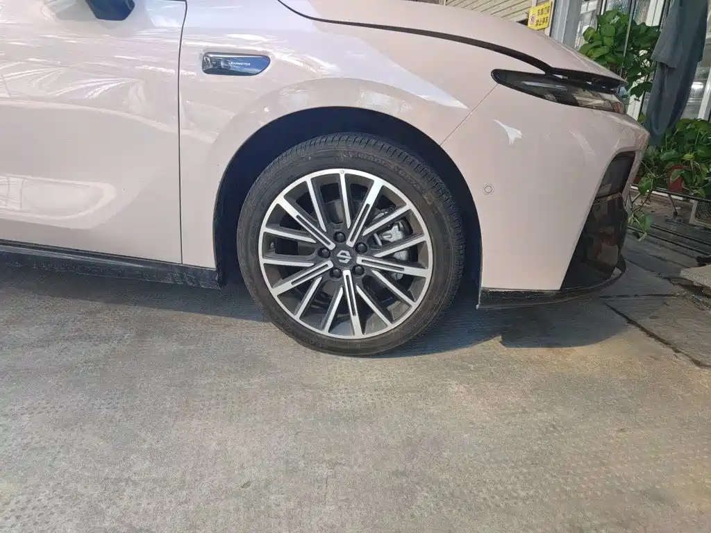 Leapmotor Leapmotor B01 — миниатюра 25