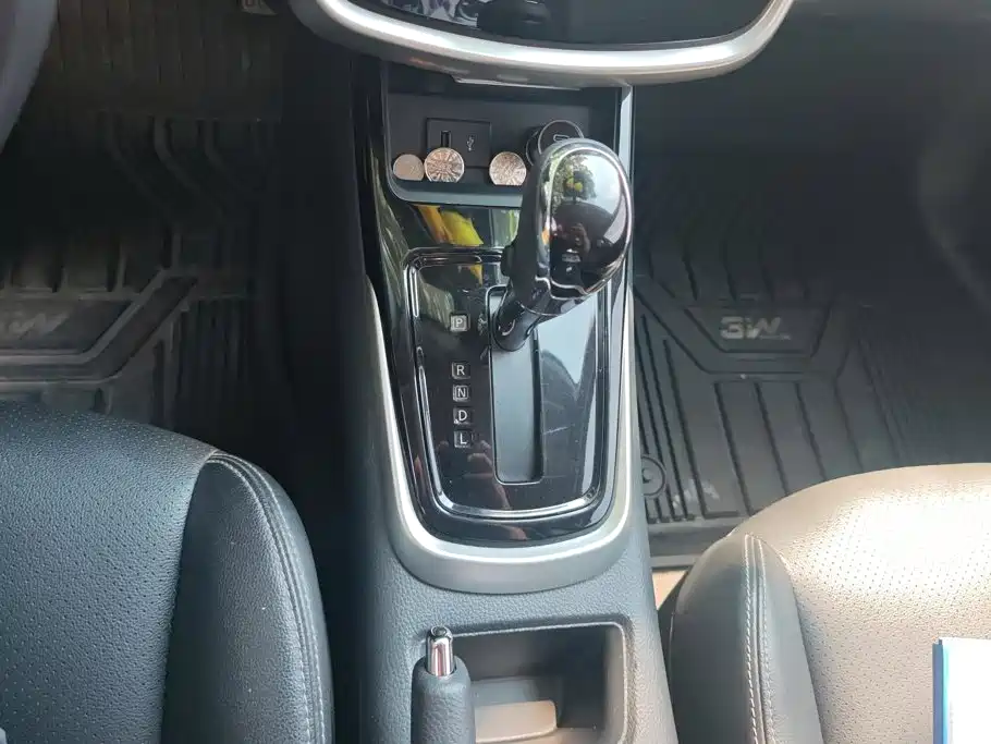 Nissan Tiida — миниатюра 16