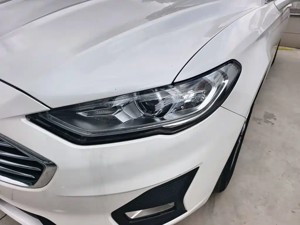 Ford Mondeo — миниатюра 24