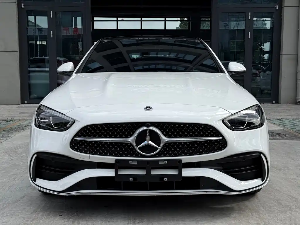 Mercedes-Benz C-Class 2024