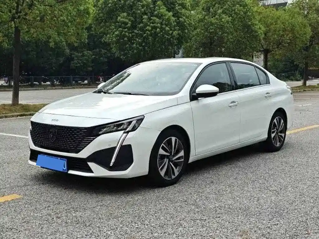 Peugeot 408