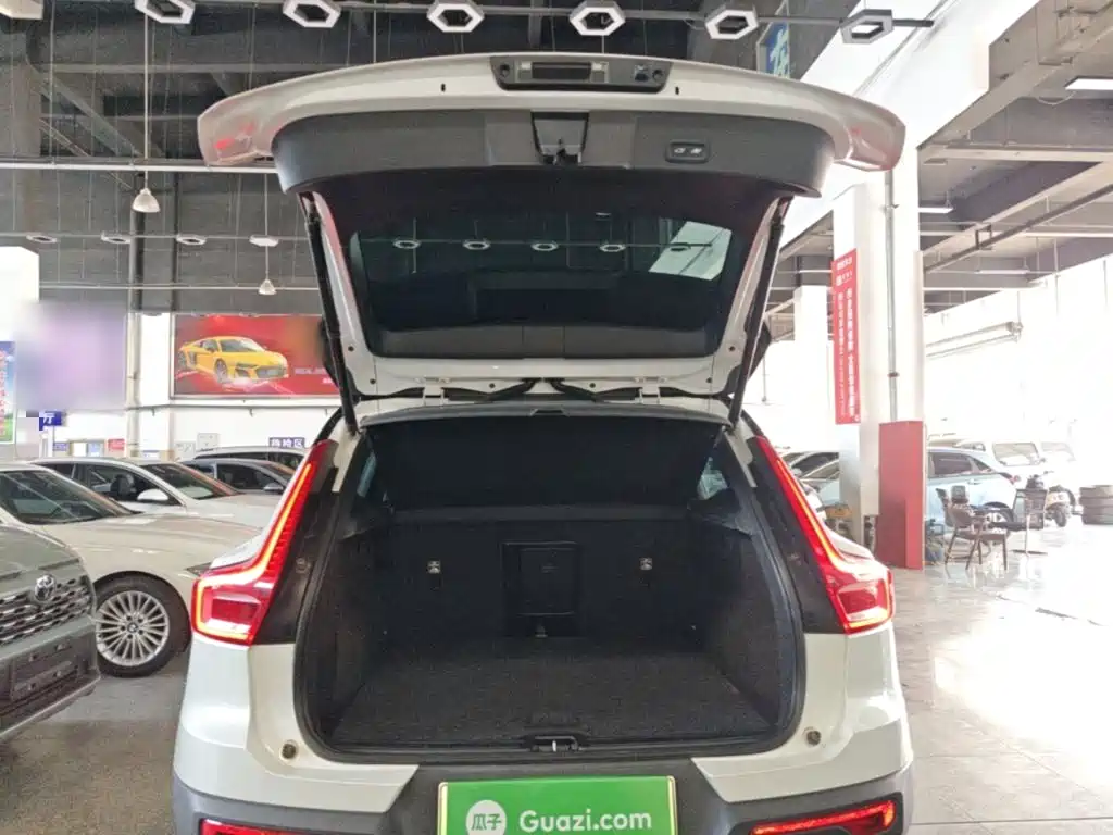 Volvo XC40 NEV — миниатюра 19