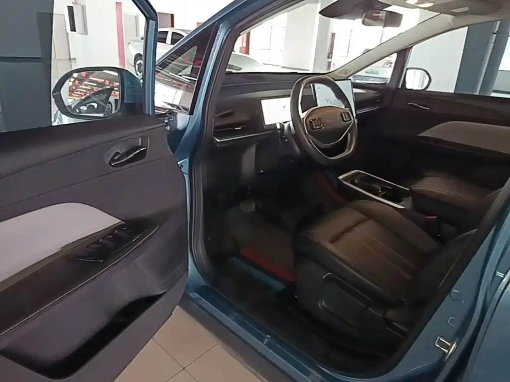 Venucia VX6 — миниатюра 12