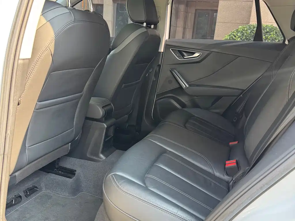 Audi Q2L — миниатюра 9