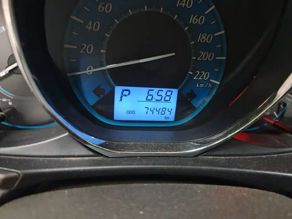 Toyota Yaris L — миниатюра 8