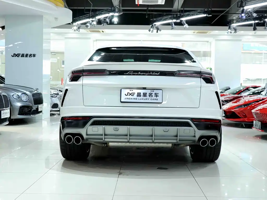 Lamborghini Urus — миниатюра 9
